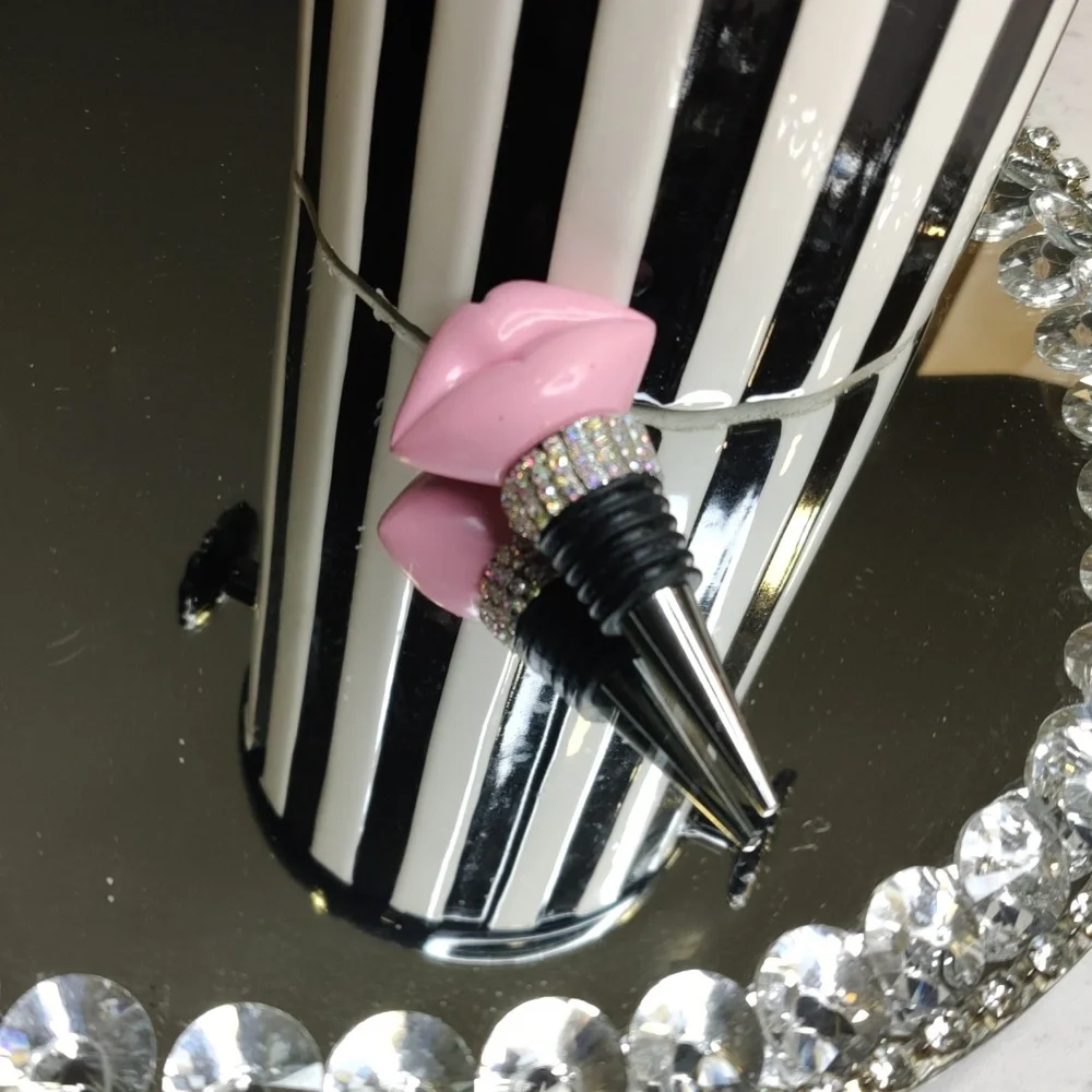 Pink Rhinestone wine stopper - Picture 6 of 8